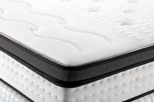 Why Queen-Sized Mattresses Are Ideal for Guest Rooms
